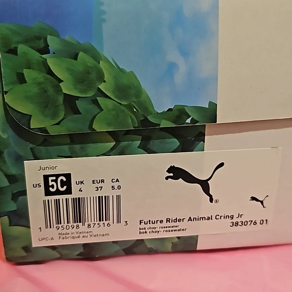 💯Auth PUMA x Animal Crossing™: New Horizons Future Rider Junior Size 5 S - Picture 6 of 11